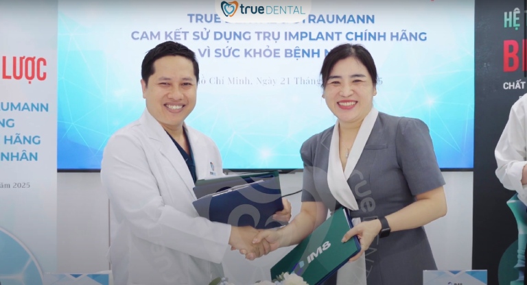 Lễ ký kết đối tác chiến lược giữa True Dental và Straumann