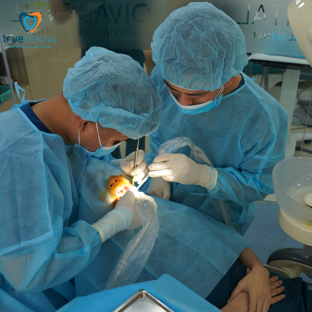 Khám răng ở người trung niên có cần thiết - Chuyên gia True Dental giải đáp chi tiết 18 Khám răng ở người trung niên có cần thiết