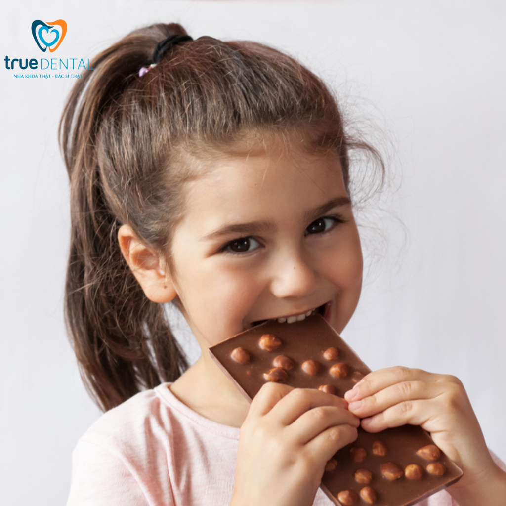 Rủi ro sâu răng do ăn đồ ngọt - Cảnh báo từ chuyên gia True Dental 1 Rủi ro sâu răng do ăn đồ ngọt